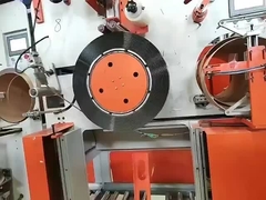 أوللي - عازف أوتوماتيكي لشراب PET